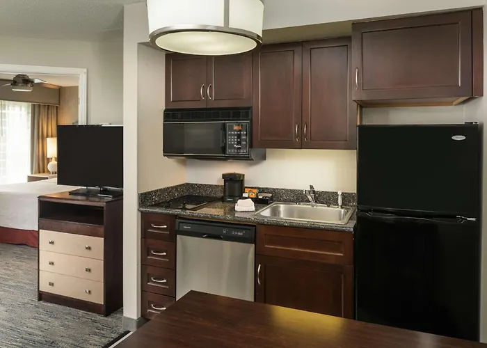 Отель Homewood By Hilton Chicago - 3*