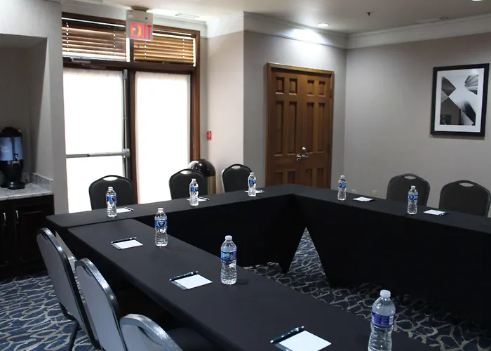 Hotel Homewood By Hilton Chicago -