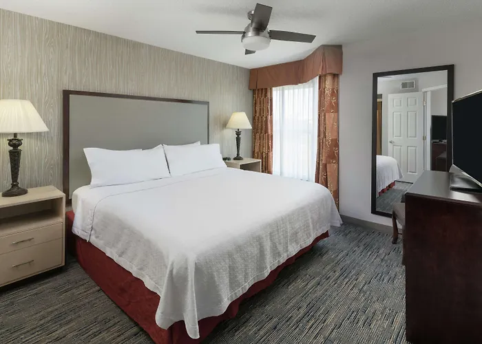 Homewood By Hilton Chicago - 3* Schaumburg